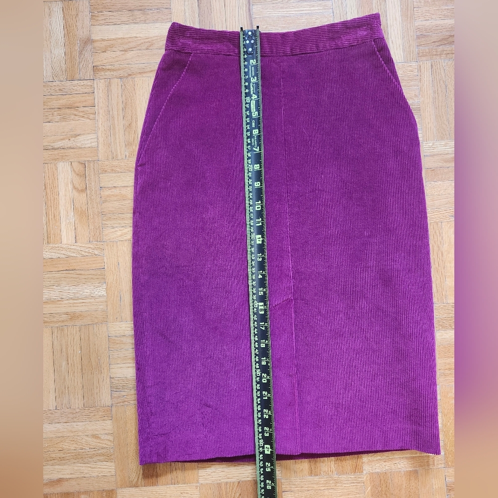 🎉 3/$60 Aritzia Babaton Fuscia Pink Corduroy Pencil Skirt Size 0 - Picture 9 of 10